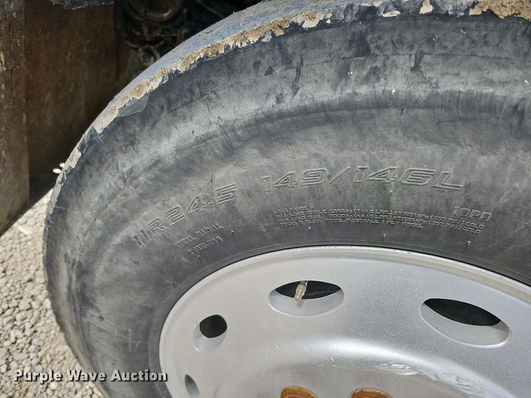 image for item DQ8673 1999 Peterbilt 379 semi truck