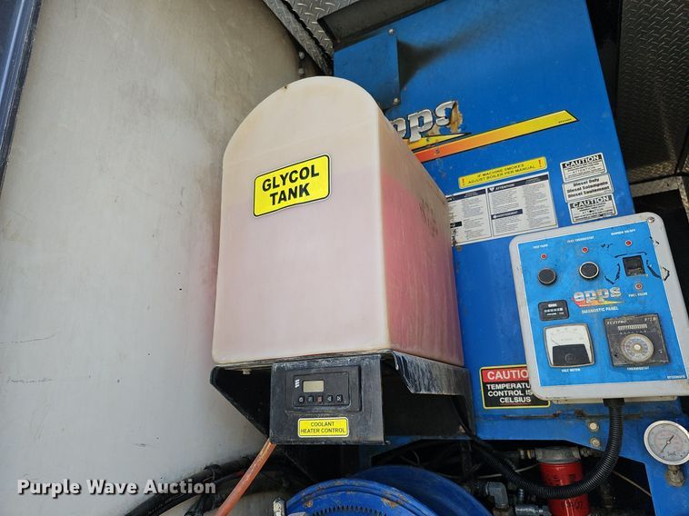 image for item DQ8675 2015 Caterpillar CT660L hydrovac truck