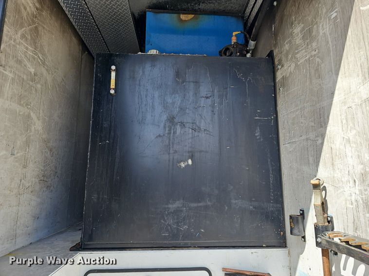 image for item DQ8675 2015 Caterpillar CT660L hydrovac truck