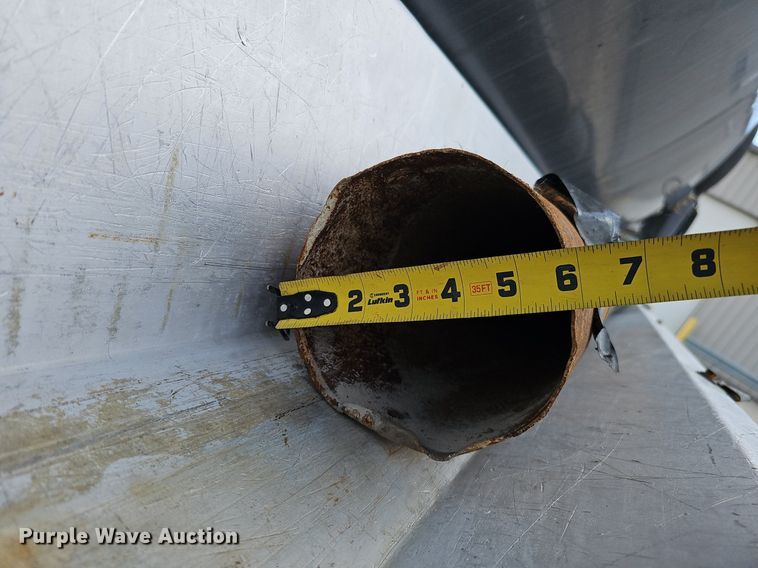 image for item DQ8675 2015 Caterpillar CT660L hydrovac truck