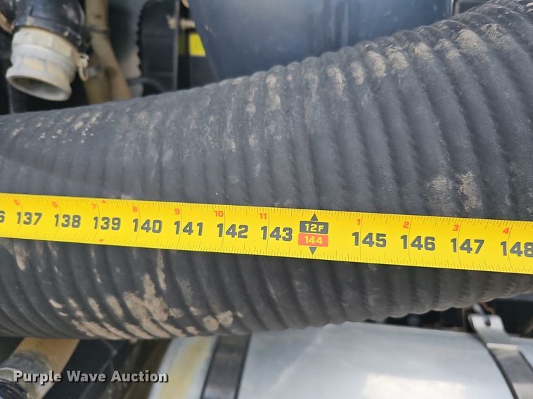 image for item DQ8675 2015 Caterpillar CT660L hydrovac truck