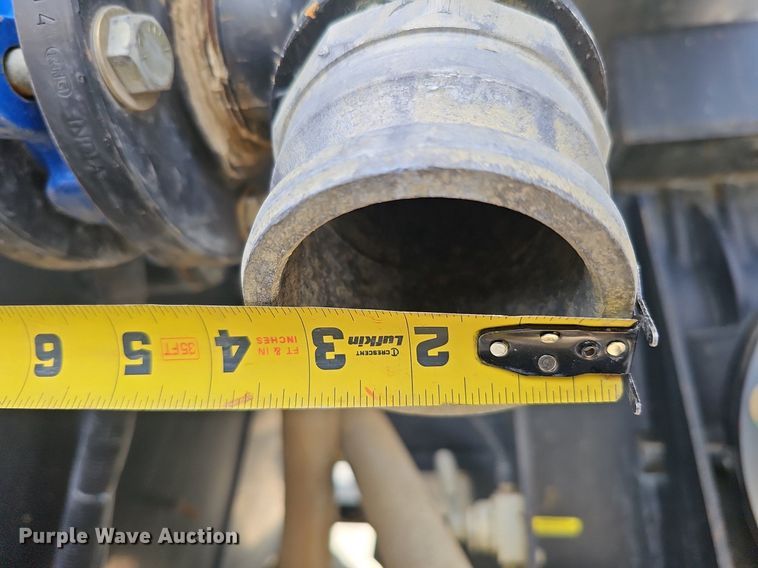 image for item DQ8675 2015 Caterpillar CT660L hydrovac truck