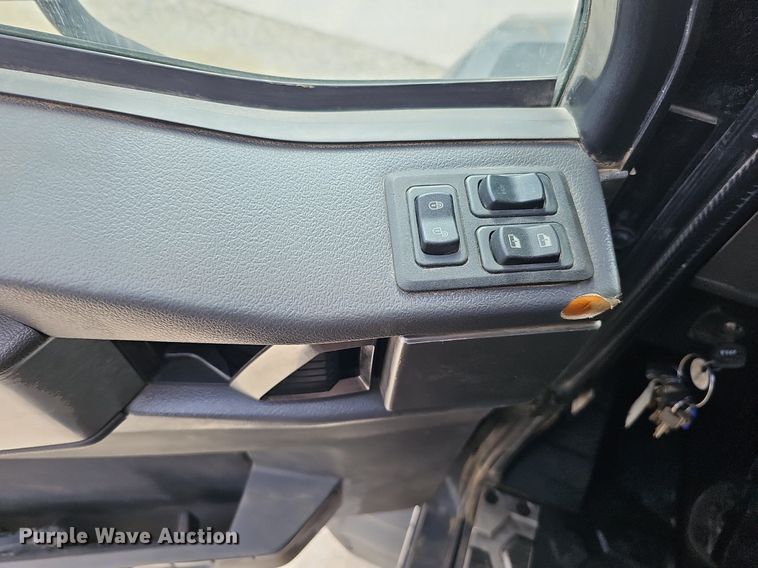 image for item DQ8675 2015 Caterpillar CT660L hydrovac truck