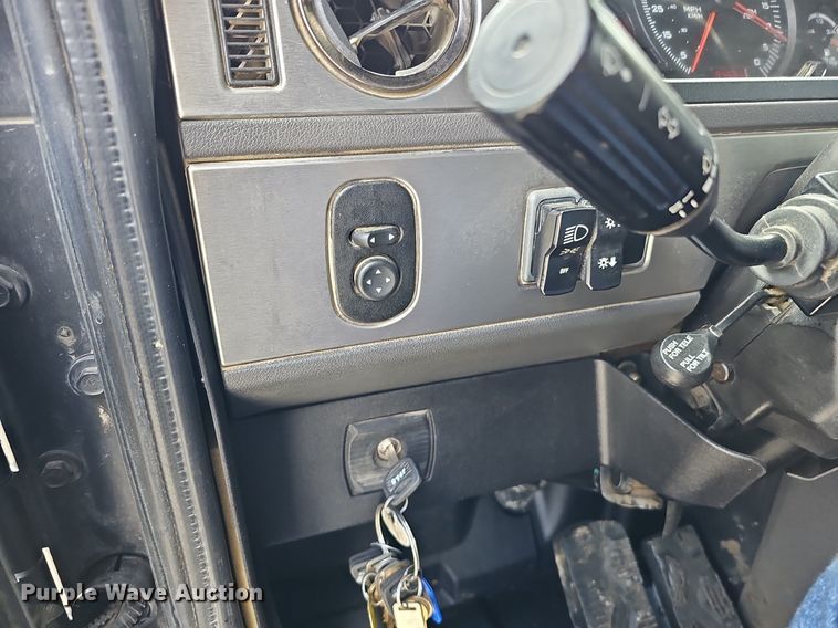 image for item DQ8675 2015 Caterpillar CT660L hydrovac truck