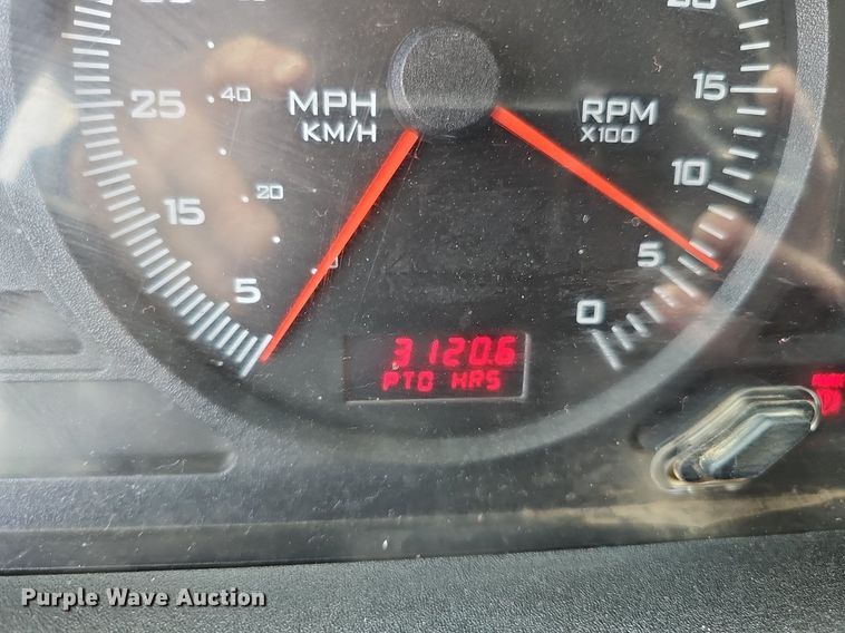 image for item DQ8675 2015 Caterpillar CT660L hydrovac truck