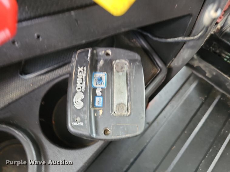 image for item DQ8675 2015 Caterpillar CT660L hydrovac truck