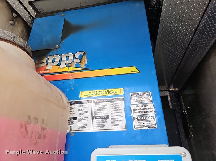 image for item DQ8675 2015 Caterpillar CT660L hydrovac truck