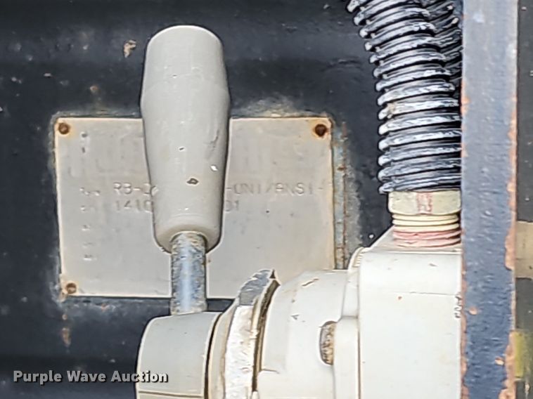 image for item DQ8675 2015 Caterpillar CT660L hydrovac truck