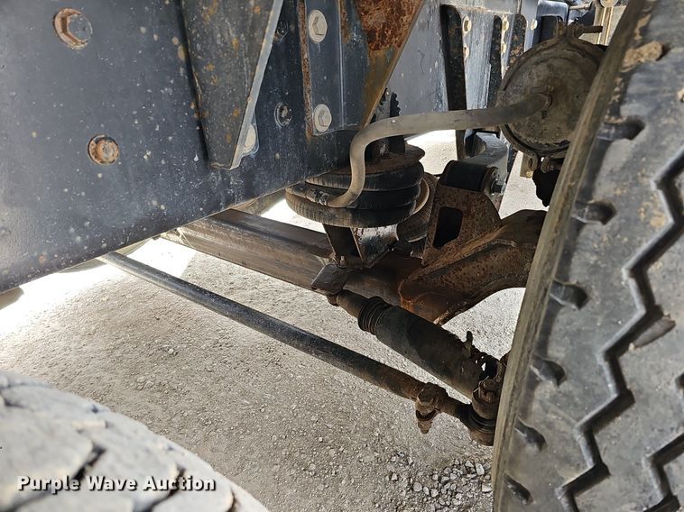 image for item DQ8675 2015 Caterpillar CT660L hydrovac truck