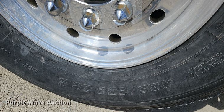 image for item DQ8675 2015 Caterpillar CT660L hydrovac truck