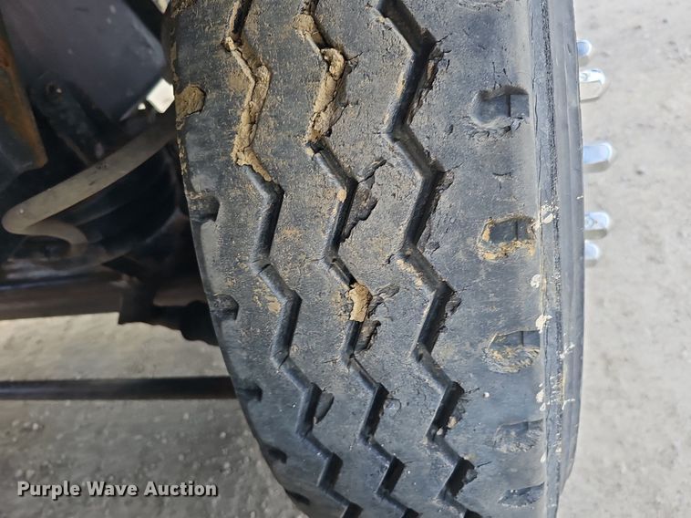 image for item DQ8675 2015 Caterpillar CT660L hydrovac truck