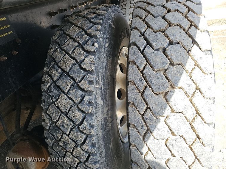 image for item DQ8675 2015 Caterpillar CT660L hydrovac truck