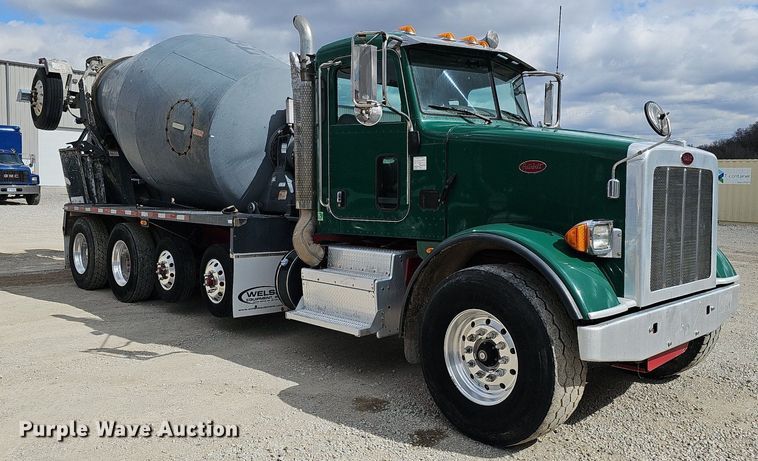 image for item DQ8676 2014 Peterbilt 365 ready mix truck