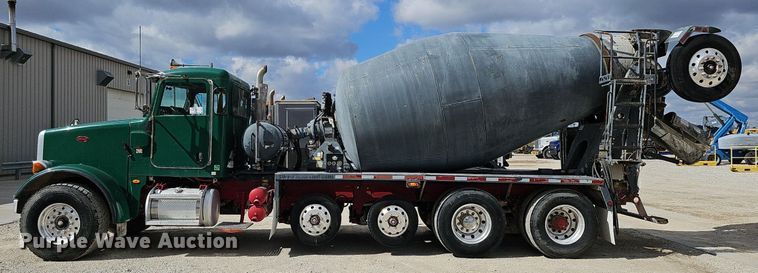 image for item DQ8676 2014 Peterbilt 365 ready mix truck