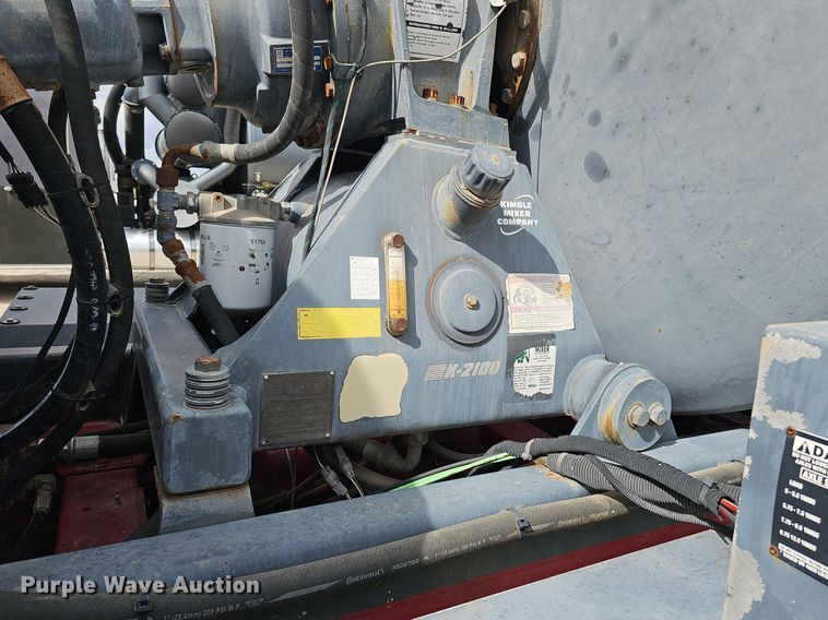 image for item DQ8676 2014 Peterbilt 365 ready mix truck