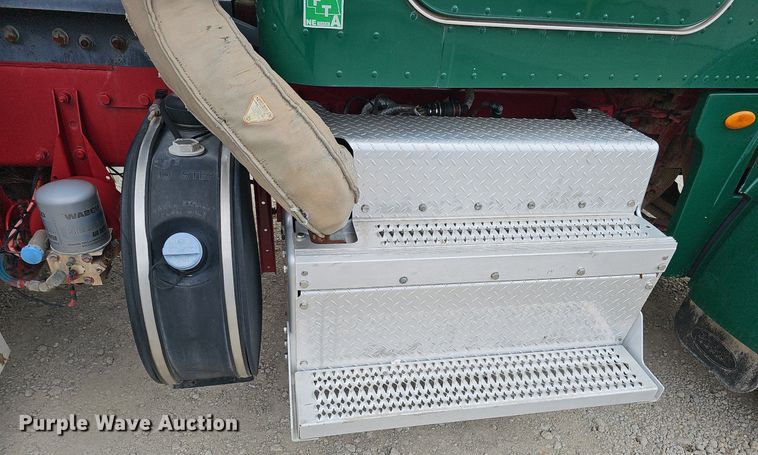 image for item DQ8676 2014 Peterbilt 365 ready mix truck