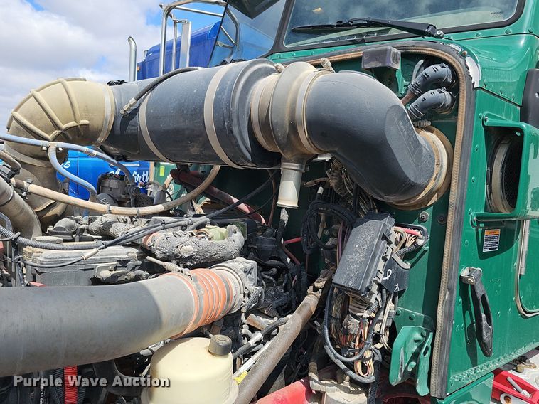 image for item DQ8676 2014 Peterbilt 365 ready mix truck