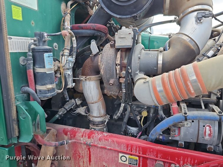 image for item DQ8676 2014 Peterbilt 365 ready mix truck