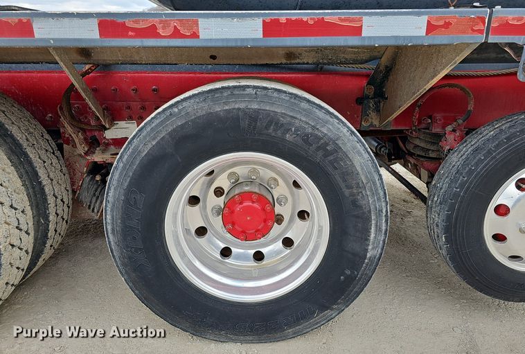 image for item DQ8676 2014 Peterbilt 365 ready mix truck