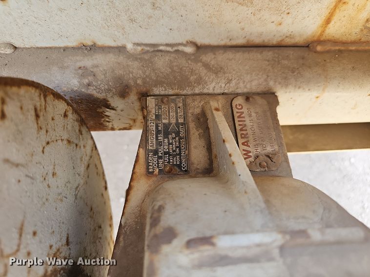 image for item DQ8682 2003 International 7400 digger derrick truck