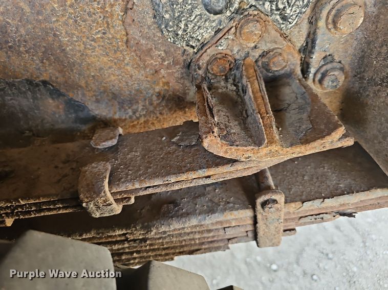 image for item DQ8682 2003 International 7400 digger derrick truck