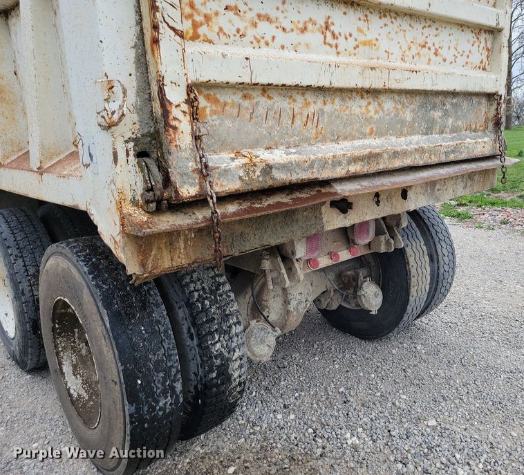 image for item DR7950 1985 Ford 8000 dump truck