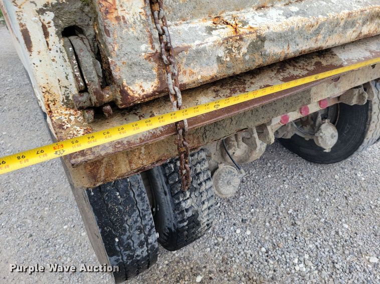 image for item DR7950 1985 Ford 8000 dump truck