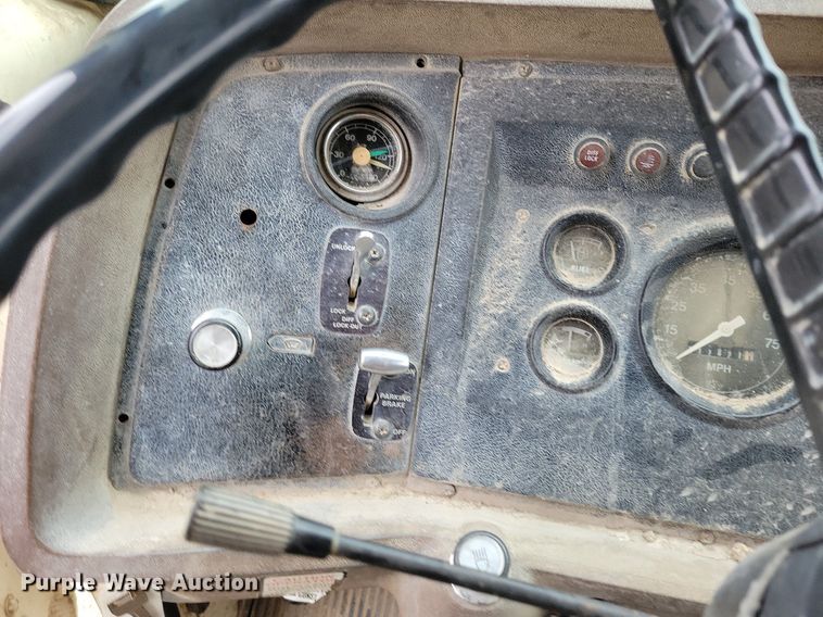 image for item DR7950 1985 Ford 8000 dump truck