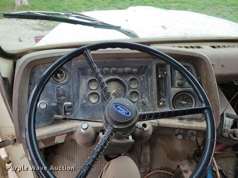 image for item DR7950 1985 Ford 8000 dump truck