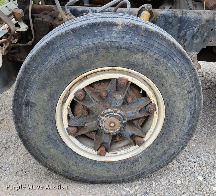 image for item DR7950 1985 Ford 8000 dump truck