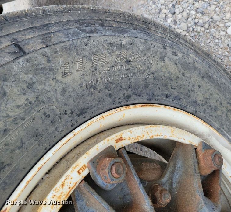 image for item DR7950 1985 Ford 8000 dump truck