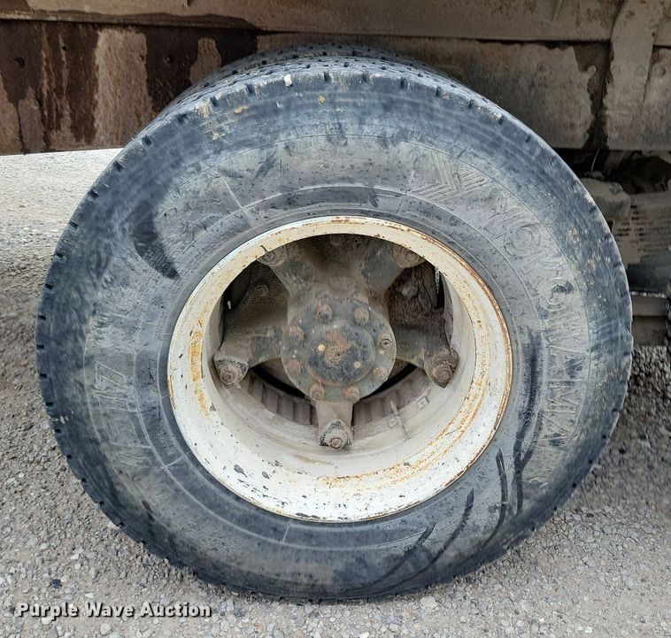 image for item DR7950 1985 Ford 8000 dump truck