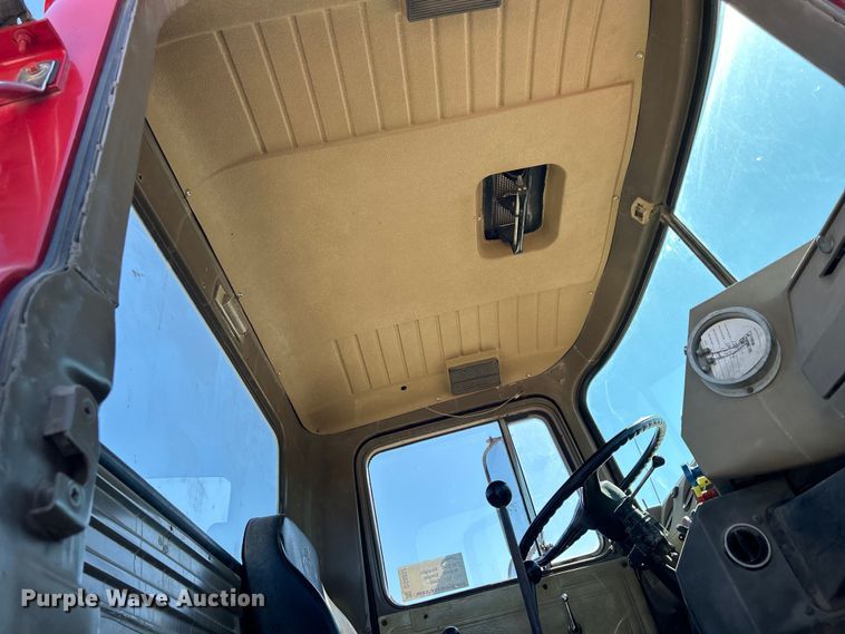 image for item DS0852 1984 Mack  DM685S truck cab and chassis