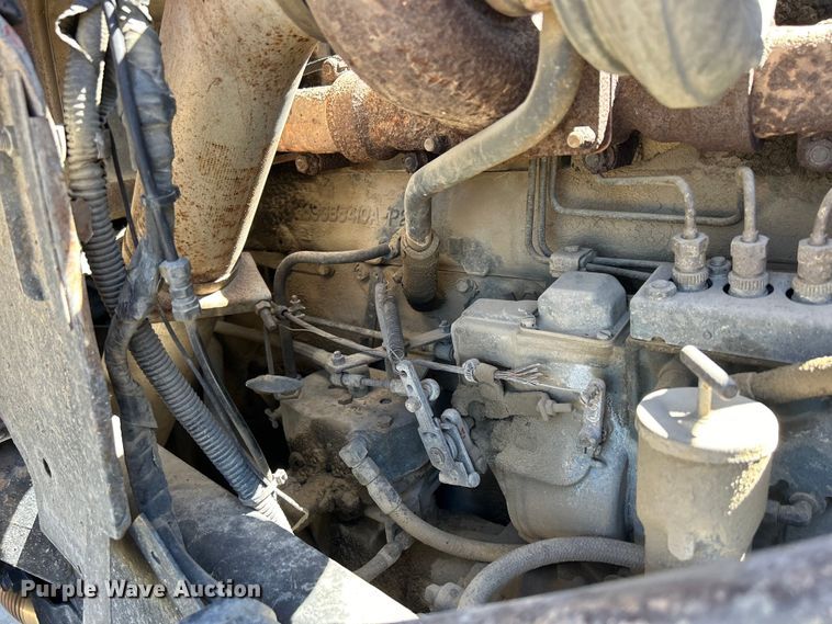 image for item DS0852 1984 Mack  DM685S truck cab and chassis