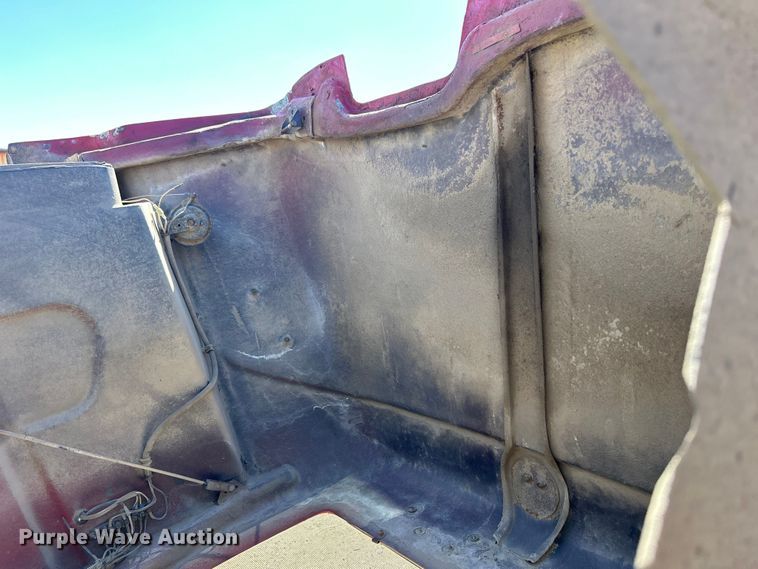 image for item DS0852 1984 Mack  DM685S truck cab and chassis