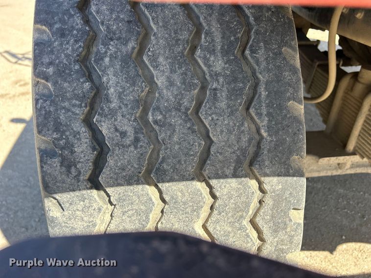 image for item DS0852 1984 Mack  DM685S truck cab and chassis