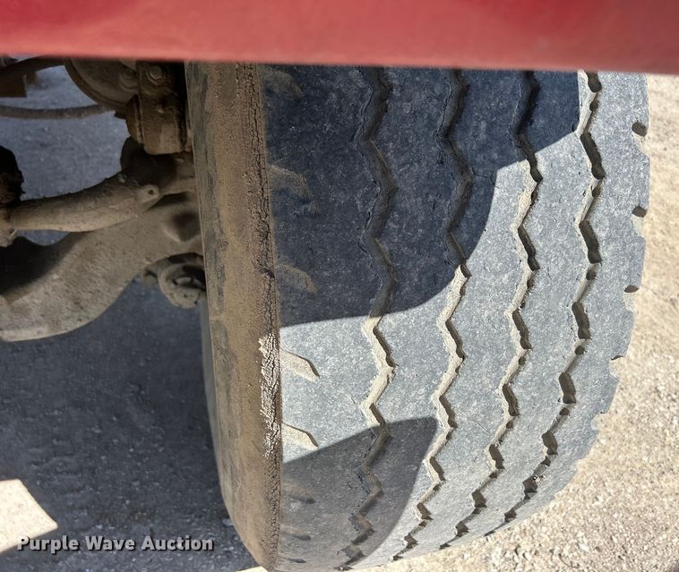 image for item DS0852 1984 Mack  DM685S truck cab and chassis