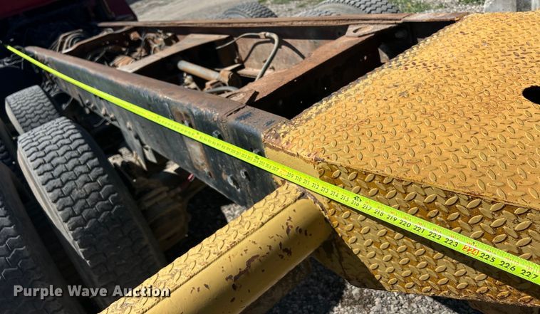 image for item DS0853 1978 Mack truck cab and chassis