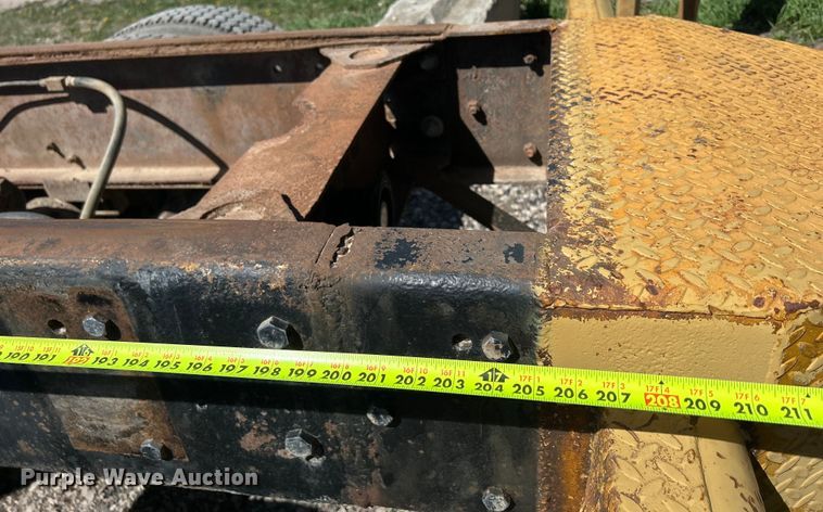 image for item DS0853 1978 Mack truck cab and chassis