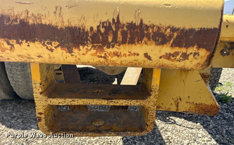 image for item DS0853 1978 Mack truck cab and chassis