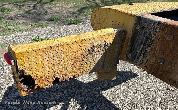 image for item DS0853 1978 Mack truck cab and chassis