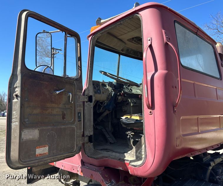 image for item DS0853 1978 Mack truck cab and chassis