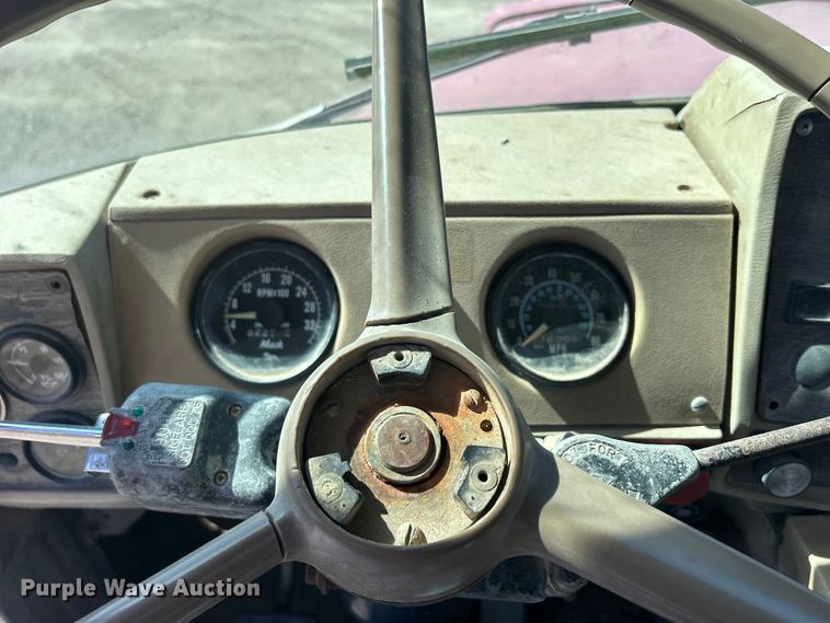 image for item DS0853 1978 Mack truck cab and chassis