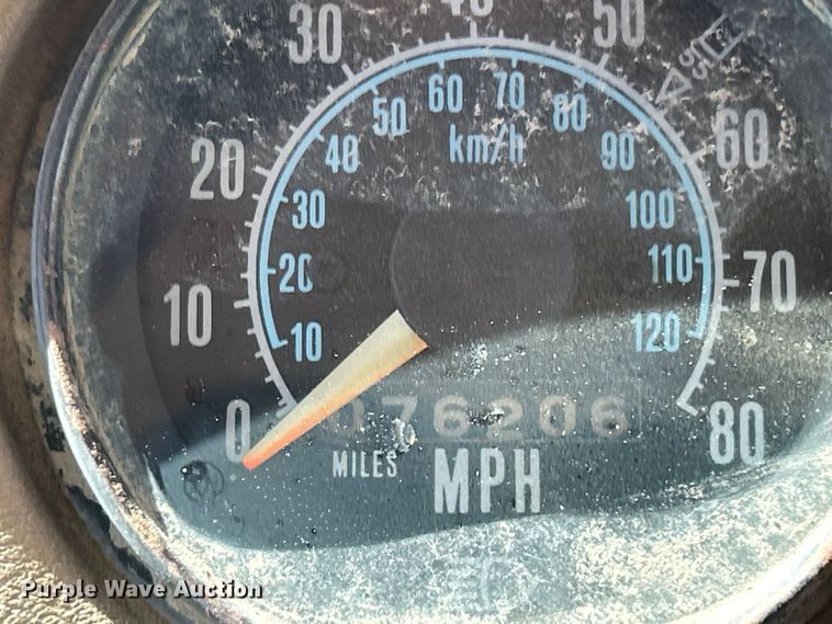 image for item DS0853 1978 Mack truck cab and chassis