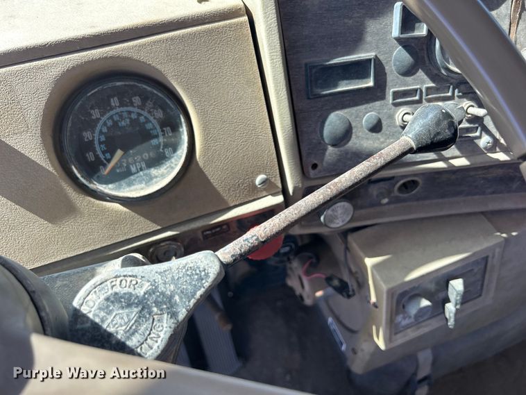 image for item DS0853 1978 Mack truck cab and chassis