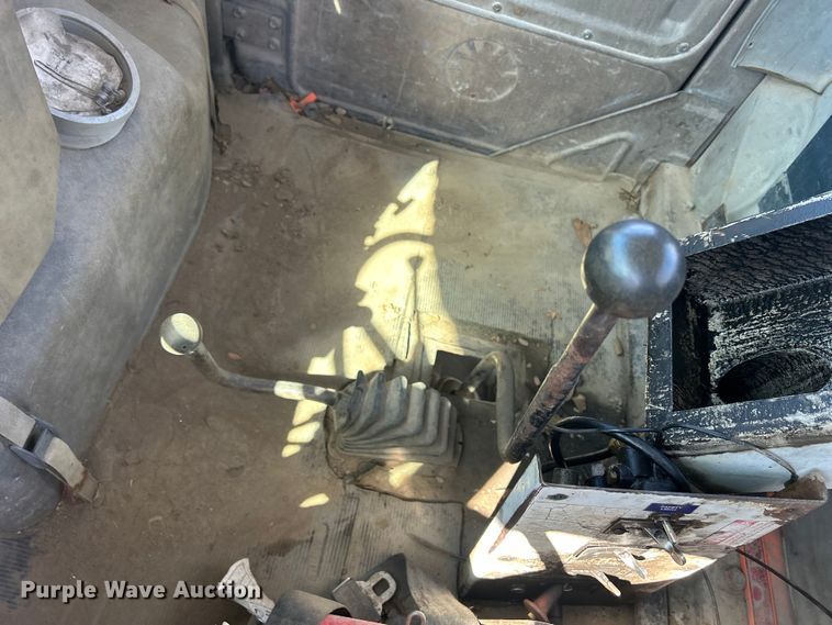 image for item DS0853 1978 Mack truck cab and chassis