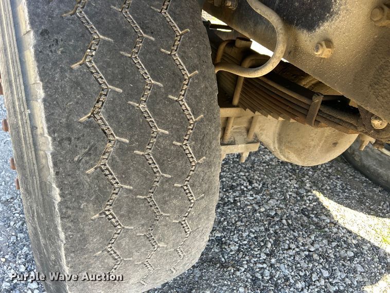 image for item DS0853 1978 Mack truck cab and chassis