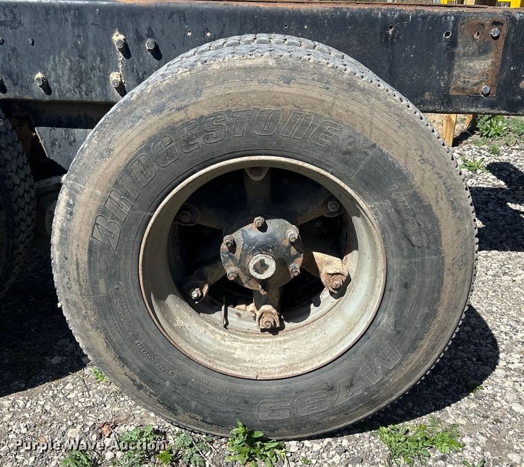 image for item DS0853 1978 Mack truck cab and chassis