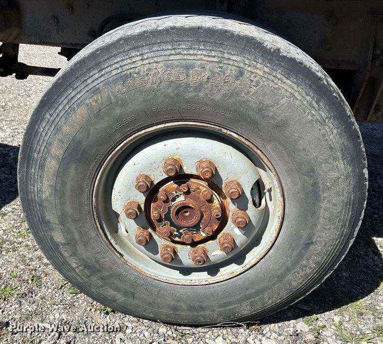 image for item DS0853 1978 Mack truck cab and chassis