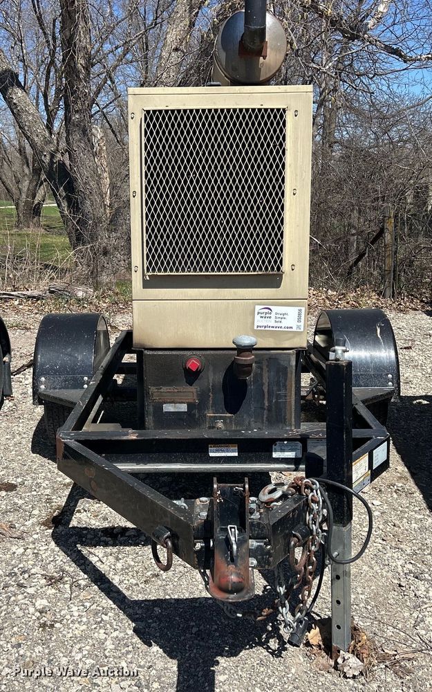 image for item DS0856 2004 Cummins  25A61 L32145E generator